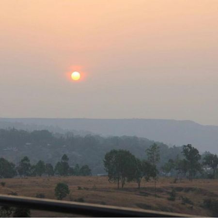 Inaya Bungalow Villa Panchgani Esterno foto